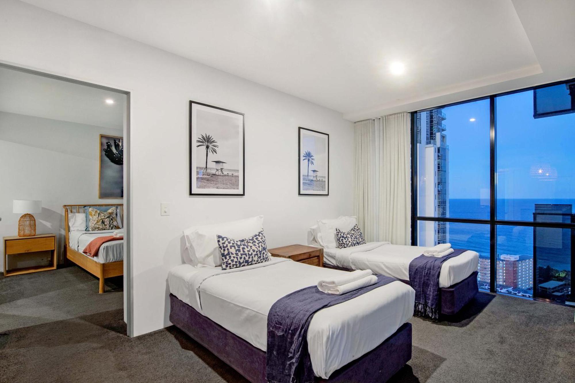 Ocean View Apartments With Balcony - Circle On Cavill - Central Location! - Self Contained & Privately Managed โกลด์โคสต์ ภายนอก รูปภาพ