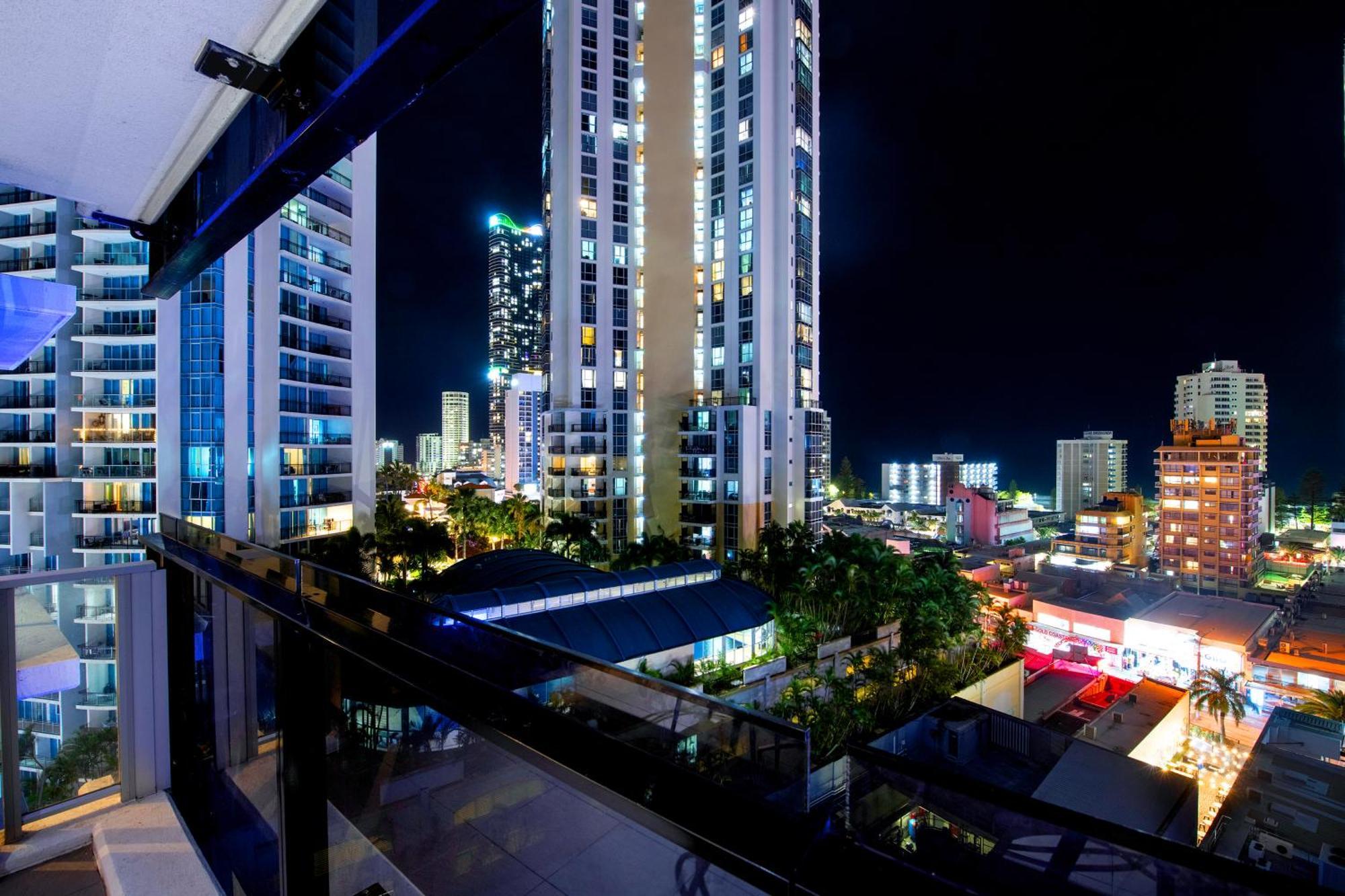 Ocean View Apartments With Balcony - Circle On Cavill - Central Location! - Self Contained & Privately Managed โกลด์โคสต์ ภายนอก รูปภาพ