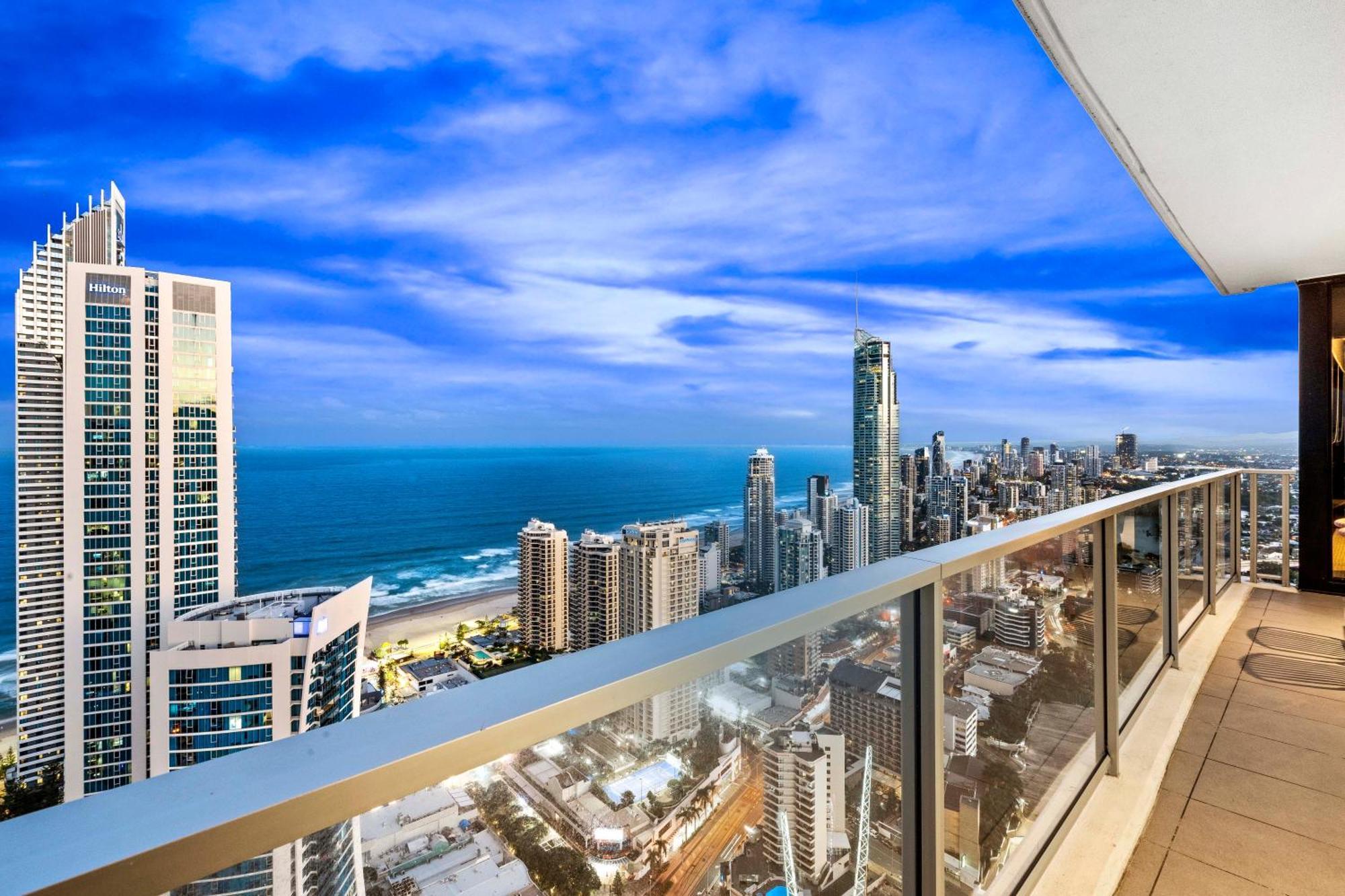 Ocean View Apartments With Balcony - Circle On Cavill - Central Location! - Self Contained & Privately Managed โกลด์โคสต์ ภายนอก รูปภาพ