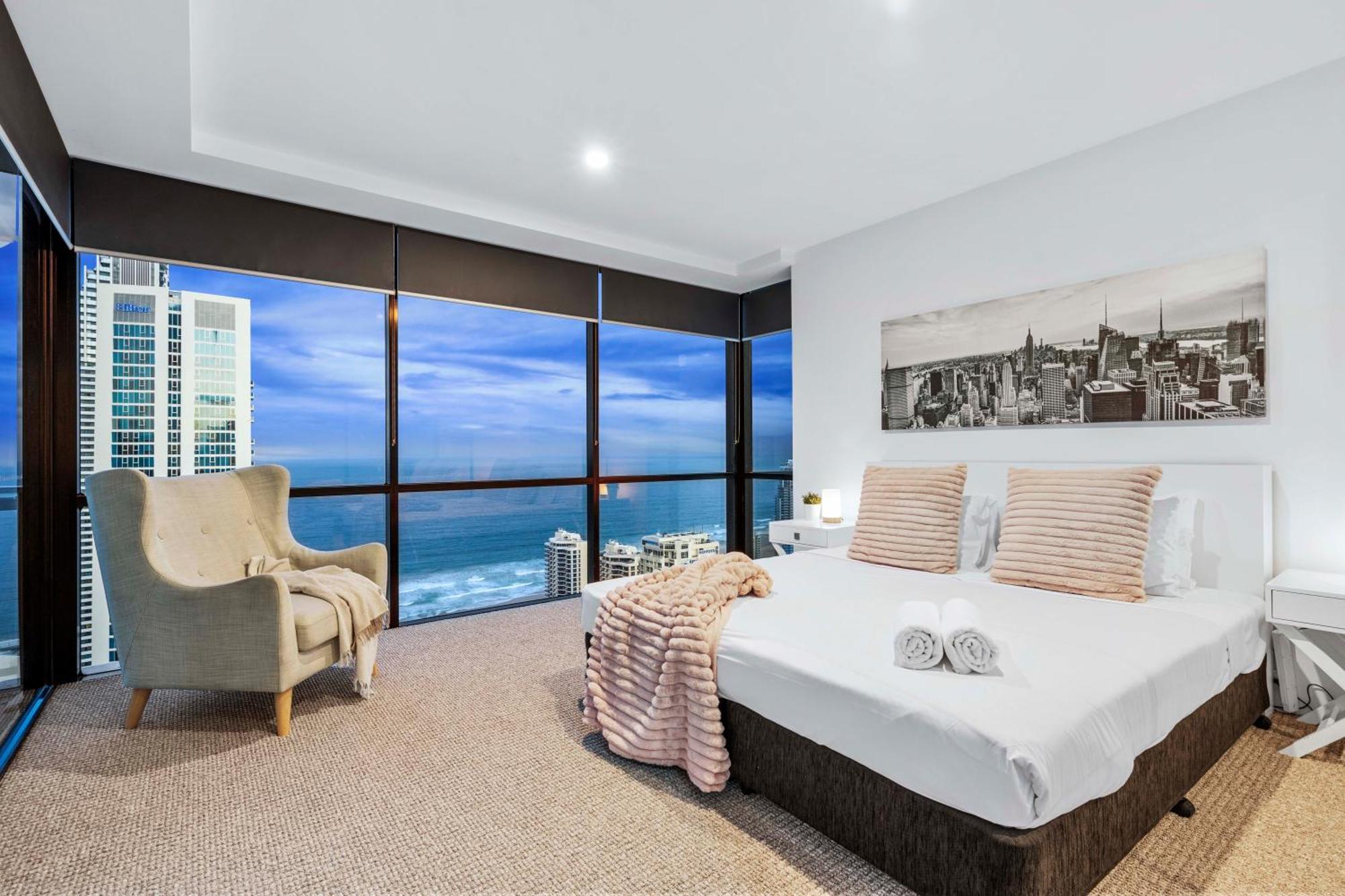 Ocean View Apartments With Balcony - Circle On Cavill - Central Location! - Self Contained & Privately Managed โกลด์โคสต์ ภายนอก รูปภาพ