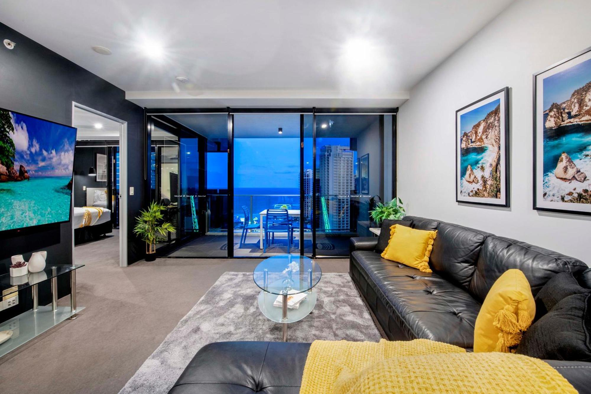 Ocean View Apartments With Balcony - Circle On Cavill - Central Location! - Self Contained & Privately Managed โกลด์โคสต์ ภายนอก รูปภาพ
