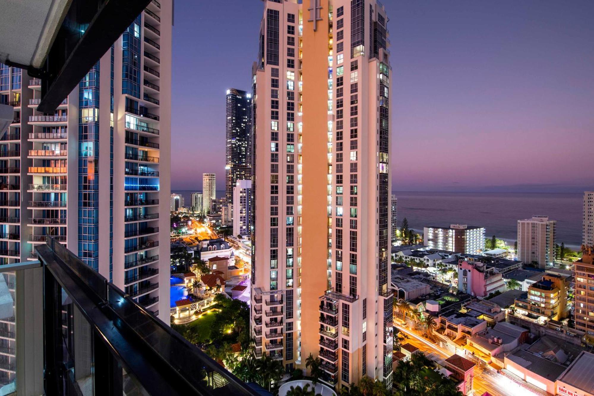 Ocean View Apartments With Balcony - Circle On Cavill - Central Location! - Self Contained & Privately Managed โกลด์โคสต์ ภายนอก รูปภาพ
