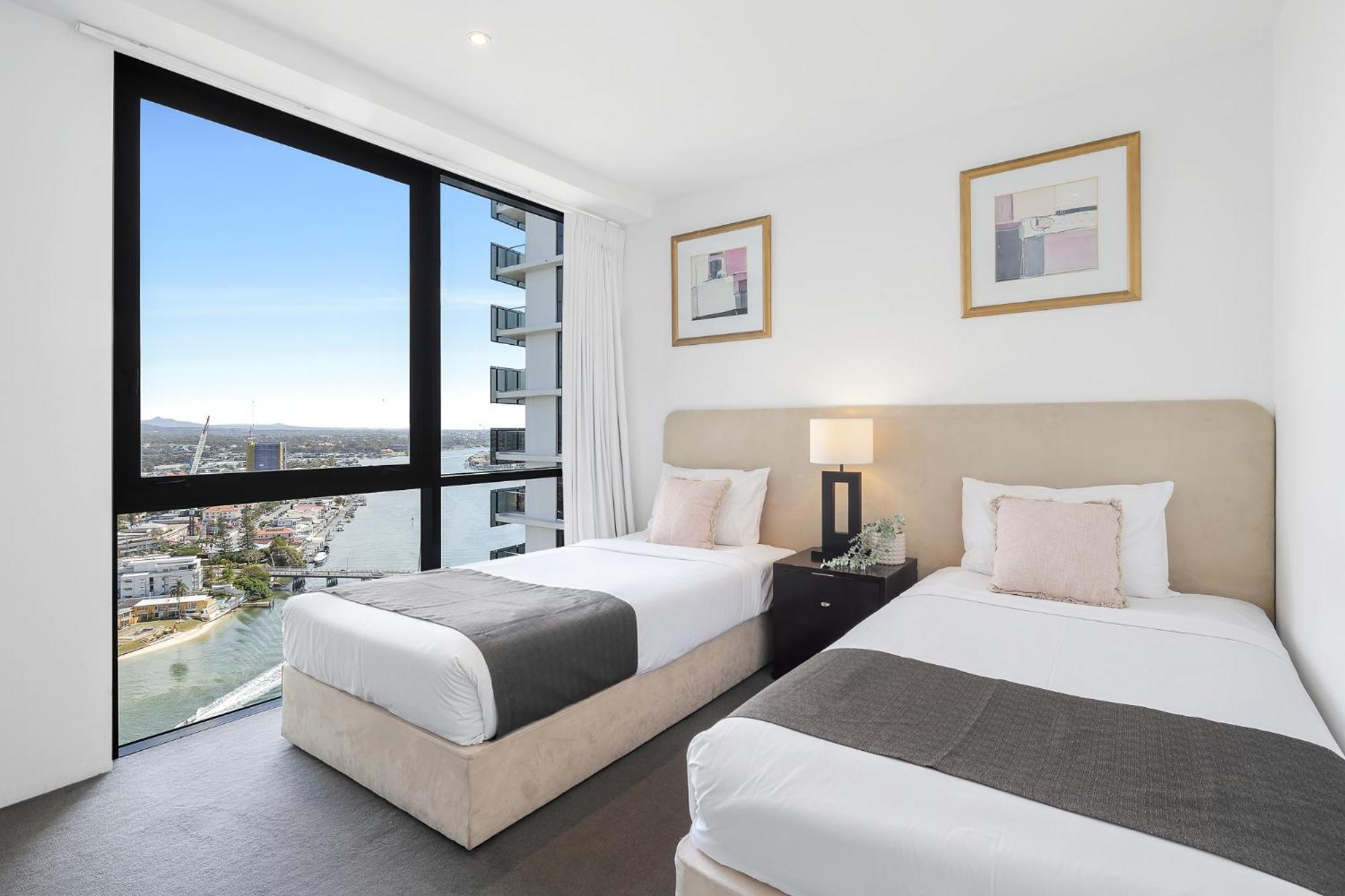 Ocean View Apartments With Balcony - Circle On Cavill - Central Location! - Self Contained & Privately Managed โกลด์โคสต์ ภายนอก รูปภาพ