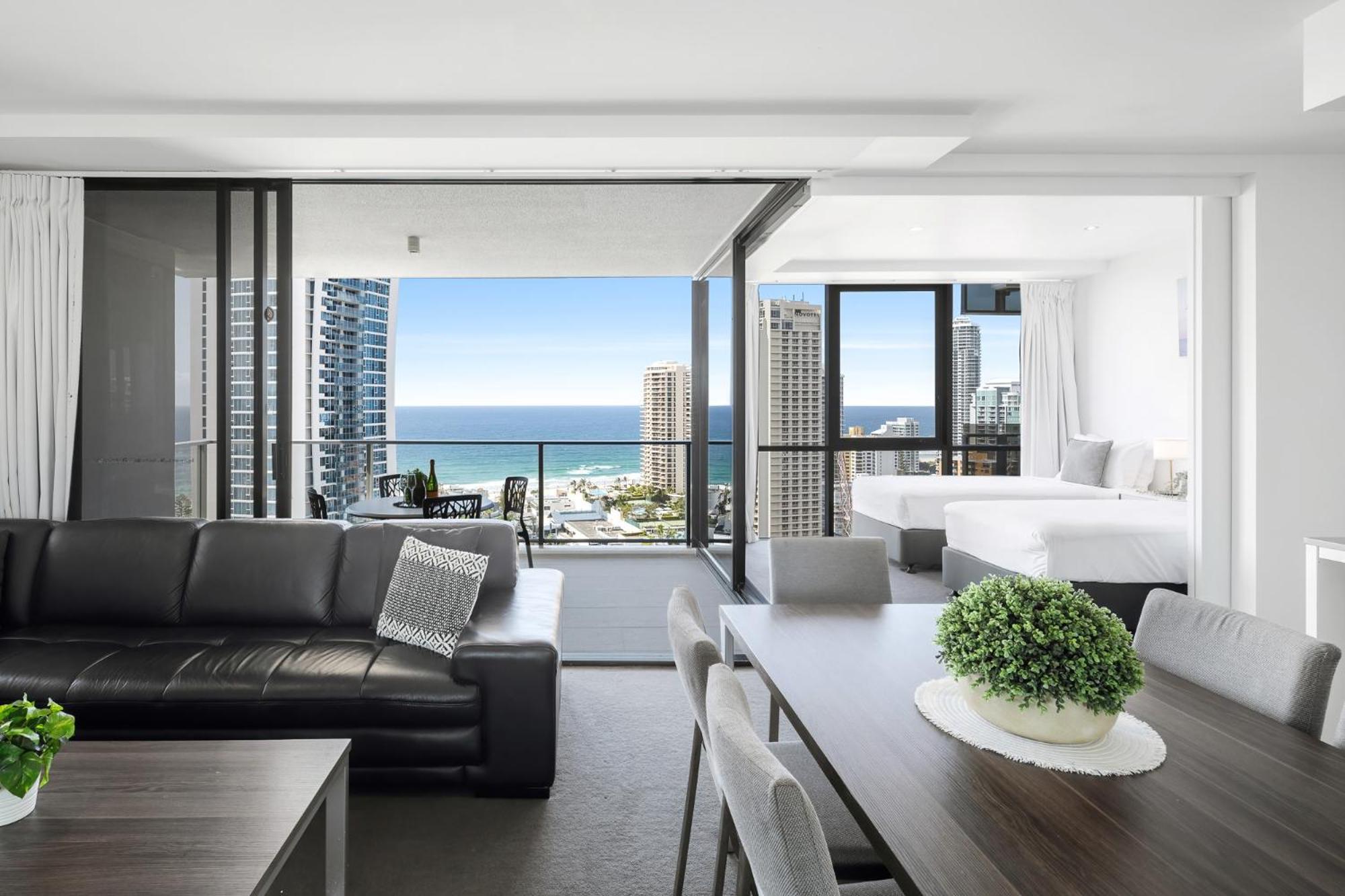 Ocean View Apartments With Balcony - Circle On Cavill - Central Location! - Self Contained & Privately Managed โกลด์โคสต์ ภายนอก รูปภาพ