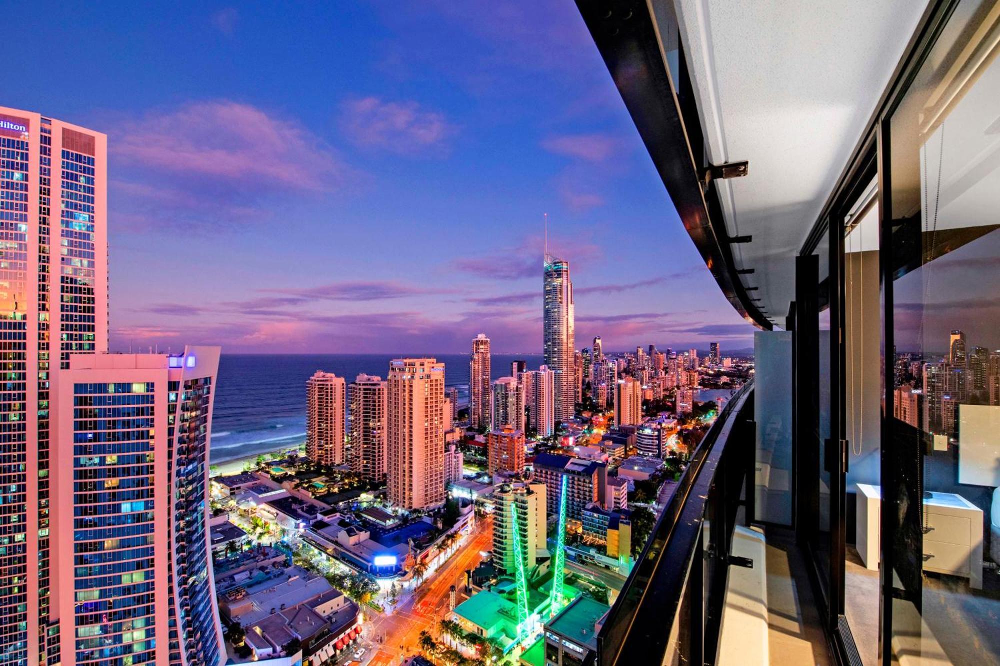 Ocean View Apartments With Balcony - Circle On Cavill - Central Location! - Self Contained & Privately Managed โกลด์โคสต์ ภายนอก รูปภาพ