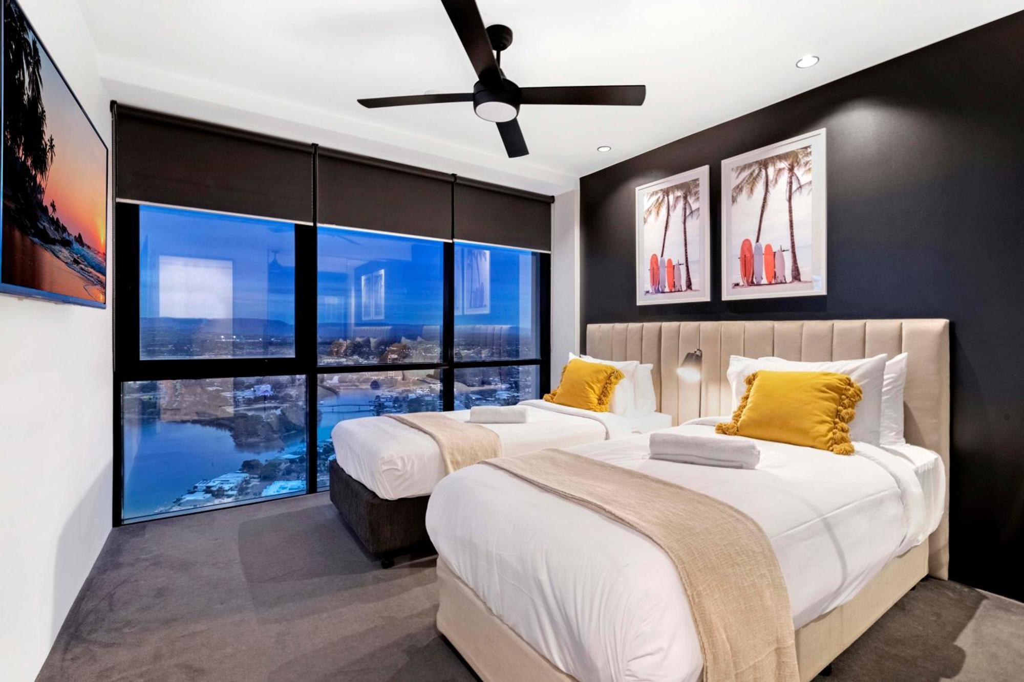 Ocean View Apartments With Balcony - Circle On Cavill - Central Location! - Self Contained & Privately Managed โกลด์โคสต์ ภายนอก รูปภาพ