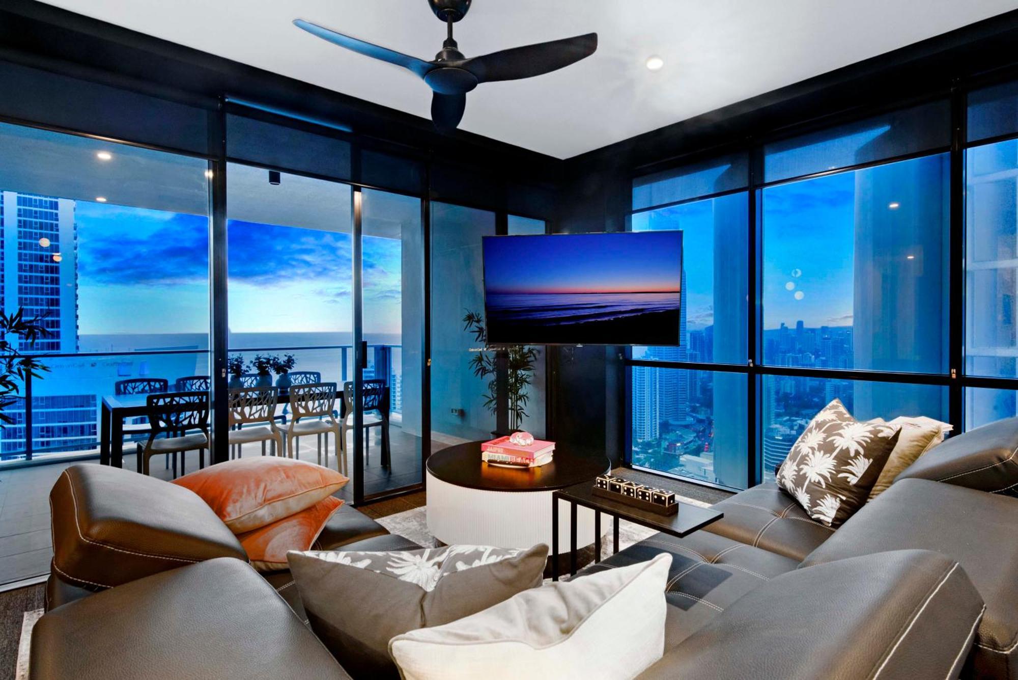 Ocean View Apartments With Balcony - Circle On Cavill - Central Location! - Self Contained & Privately Managed โกลด์โคสต์ ภายนอก รูปภาพ