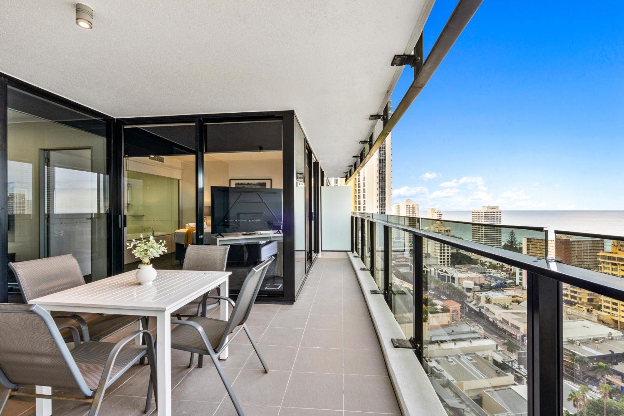 Ocean View Apartments With Balcony - Circle On Cavill - Central Location! - Self Contained & Privately Managed โกลด์โคสต์ ภายนอก รูปภาพ