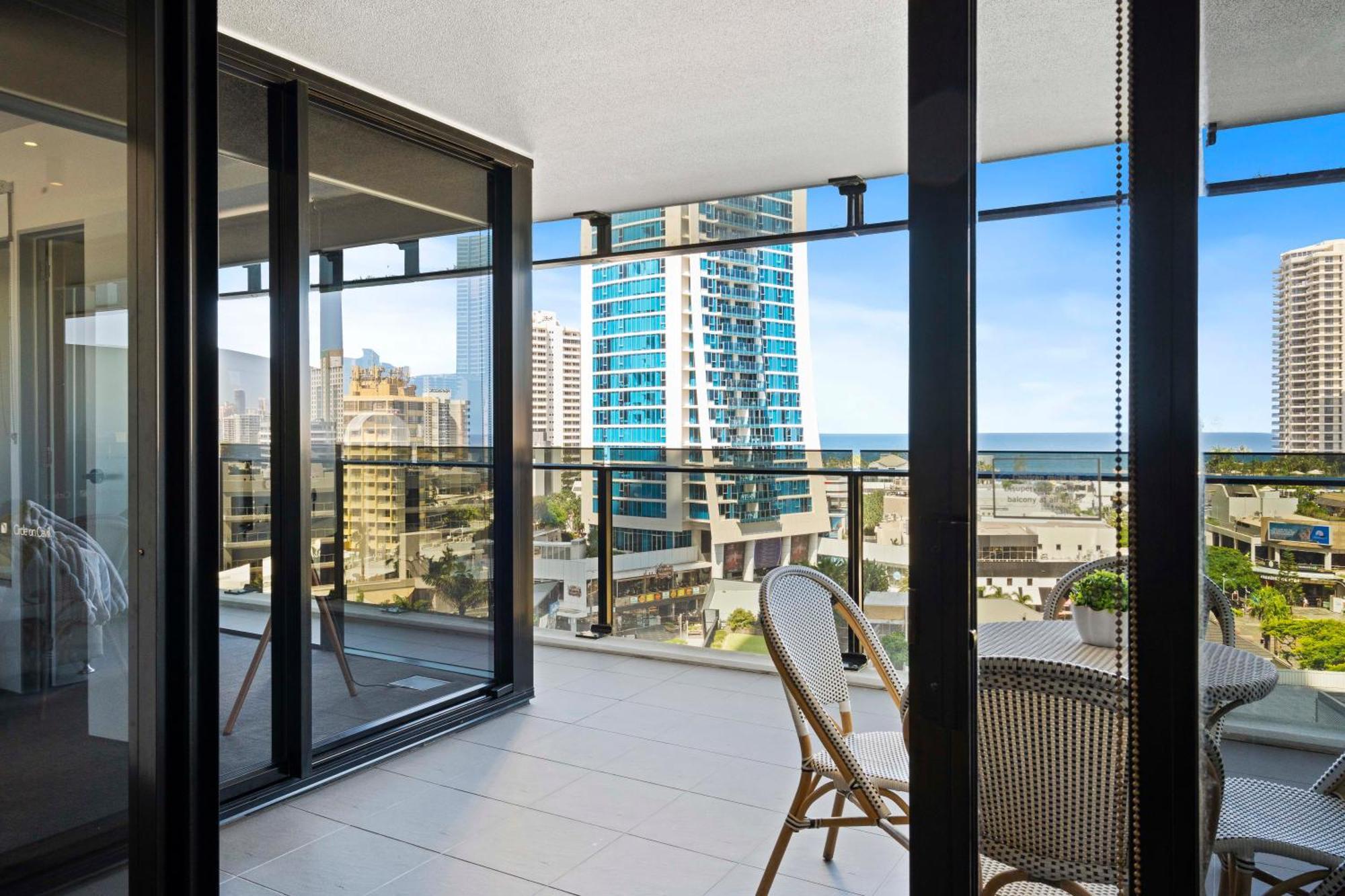Ocean View Apartments With Balcony - Circle On Cavill - Central Location! - Self Contained & Privately Managed โกลด์โคสต์ ภายนอก รูปภาพ